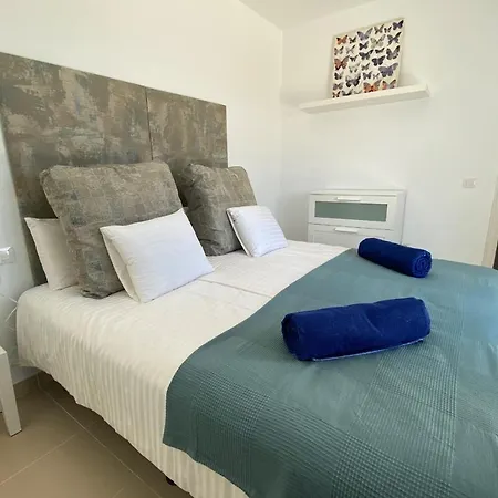 Superbe villa avec piscine privée et vue imprenable sur la mer