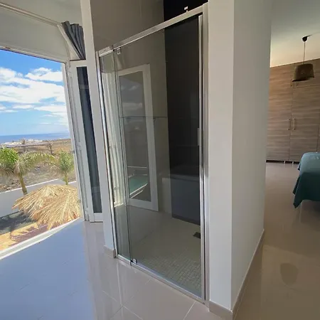 Superbe villa avec piscine privée et vue imprenable sur la mer