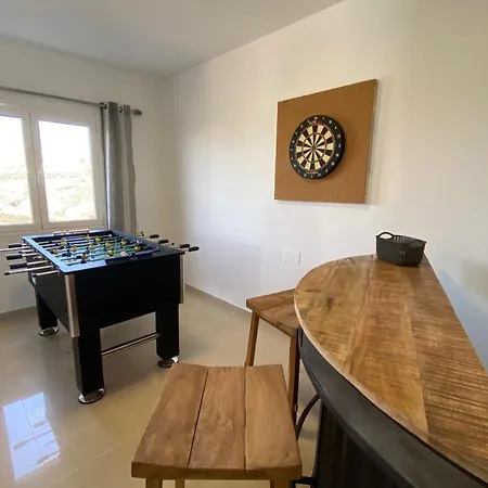 Superbe villa avec piscine privée et vue imprenable sur la mer