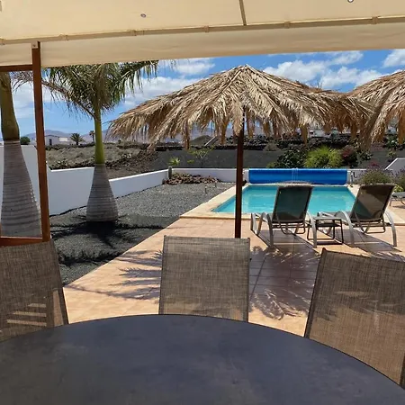 Superb Villa With Private Pool And Breathtaking Sea Views *