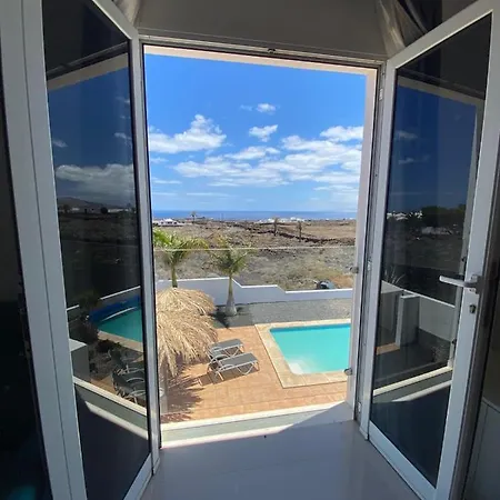 Vila Superb Villa With Private Pool And Breathtaking Sea Views Mácher